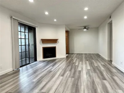 10220 De Soto Avenue 6
