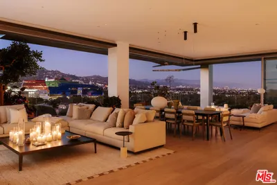 8899 Beverly Boulevard 8B