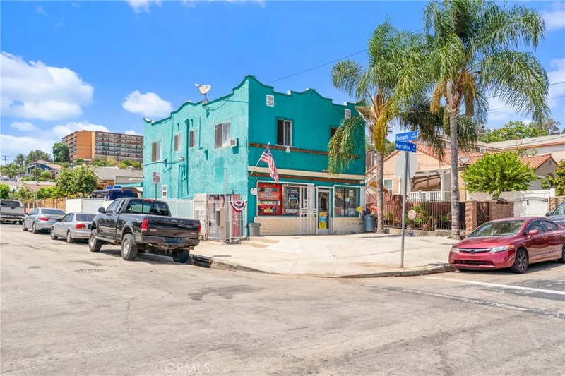 Photo 2 of 801 N Marianna Avenue