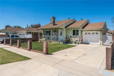 13713 Arlee Avenue photo 2