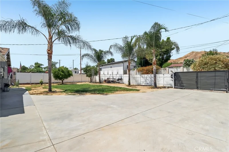 Photo 2 of 10065 Foothill