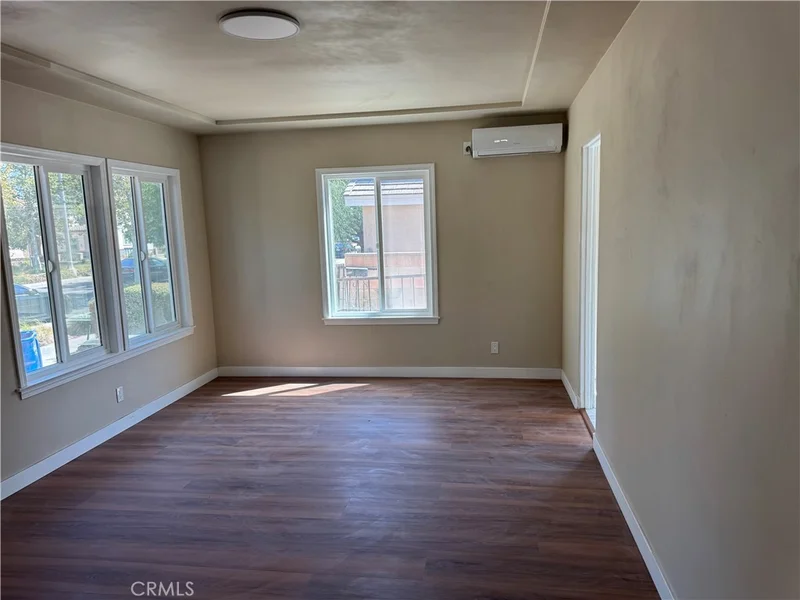 Photo 2 of 6233 Rosemead