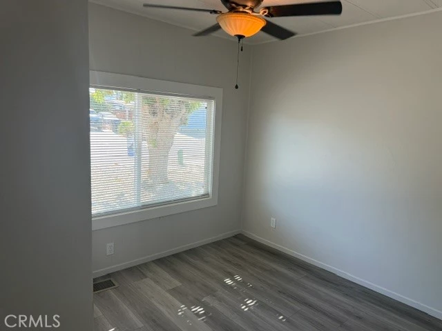 Interior 4
