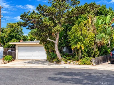 2239 Catherine