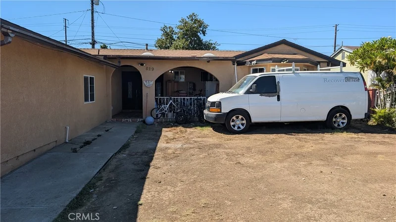 829 Foxworth photo 2