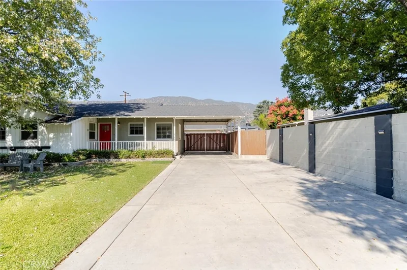 447 W Bennett Avenue photo 2