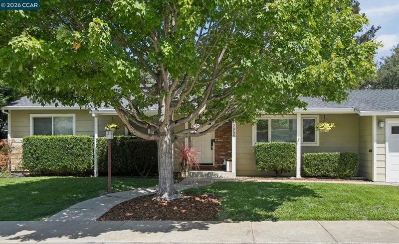 Photo 2 of 2858 Fyne Dr