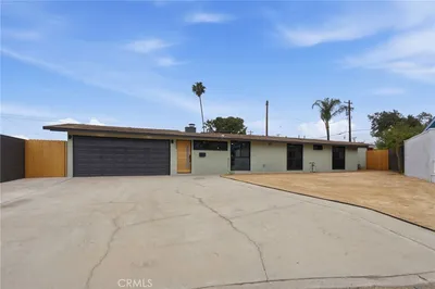 1261 E Ada Ave