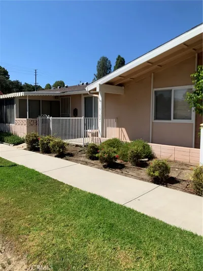 19162 Avenue Of The Oaks B, Newhall, CA 91321