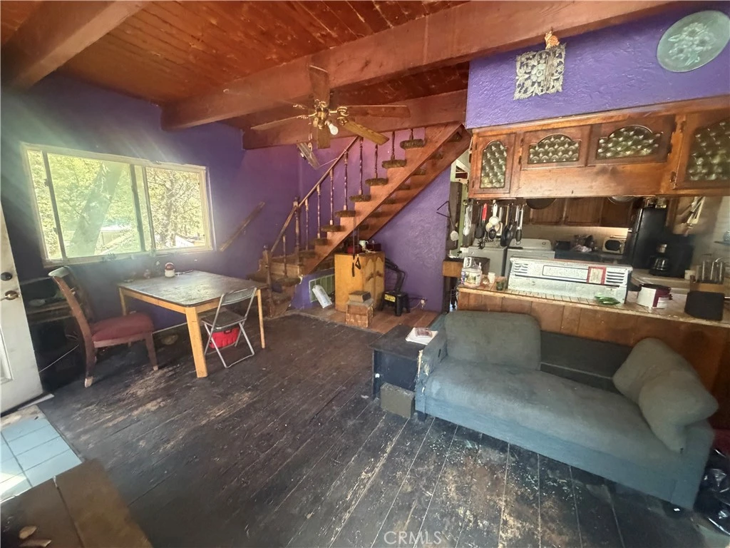 Interior 3