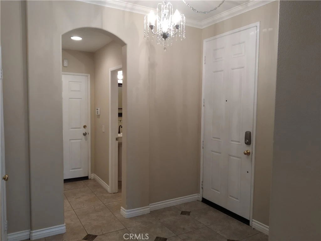 Interior 3
