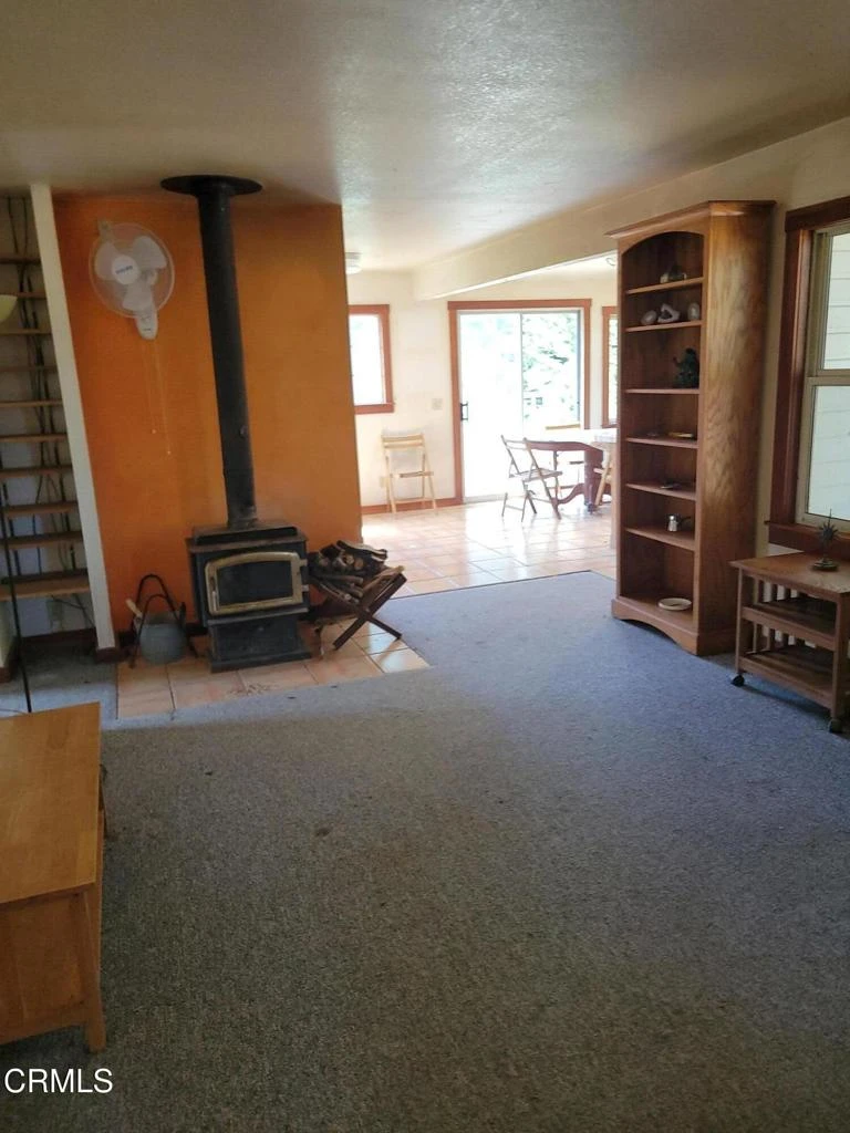 Interior 4