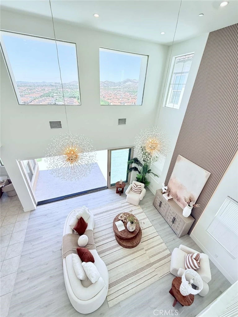 Interior 4