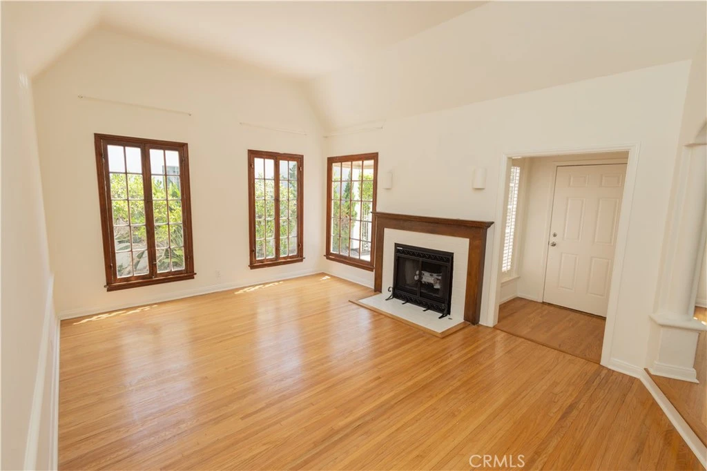 Interior 3