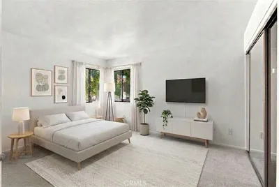 1134 W Blaine 202 photo 2