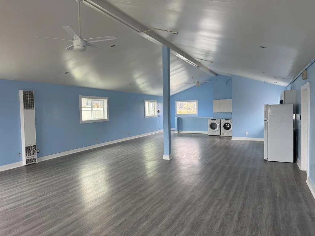 Interior 4