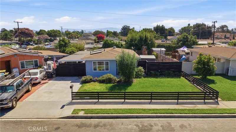 Photo 2 of 179 N Donneybrooke Street