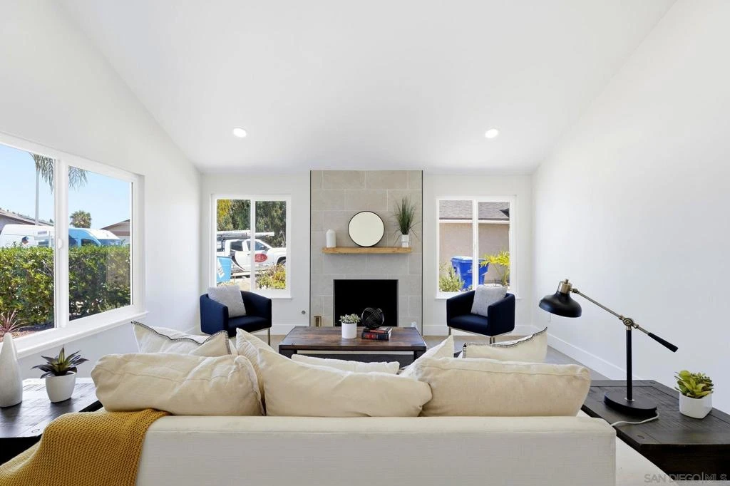 Interior 3