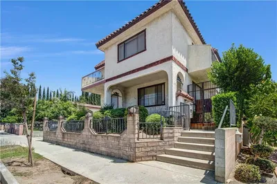 226 N Chandler B