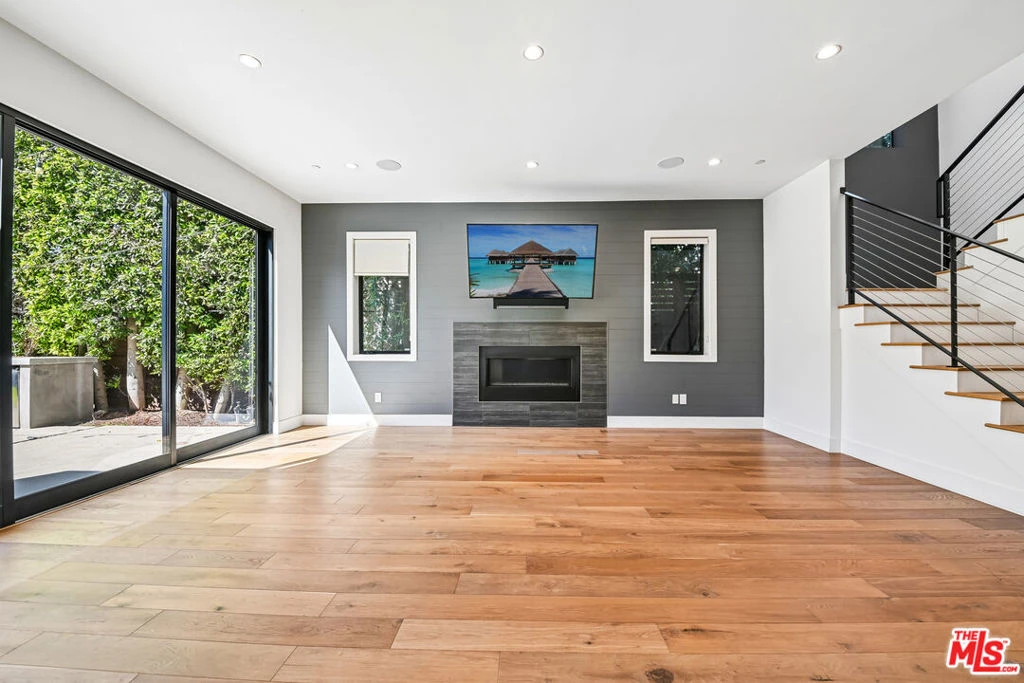 Interior 2