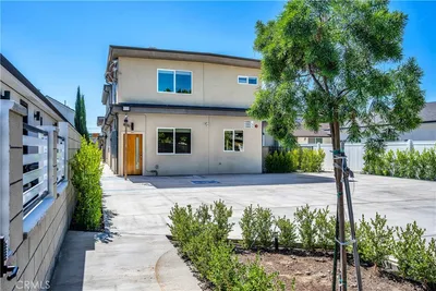 10882 1/2 Dora Street photo 2