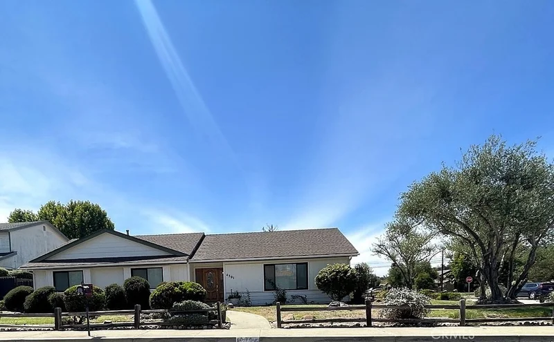4301 Edenbury