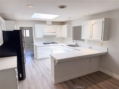 4380 Flightwood photo 2