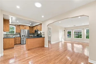 1416 Fairfield Street photo 2