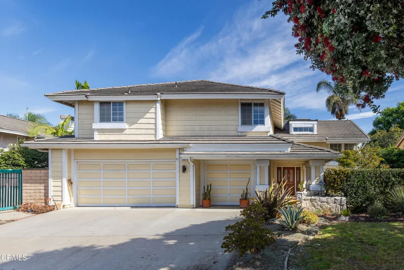 1601 Holly Avenue photo 2