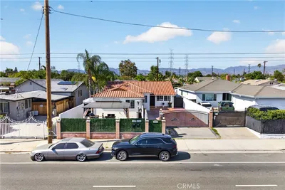 12327 Saticoy Street photo 2
