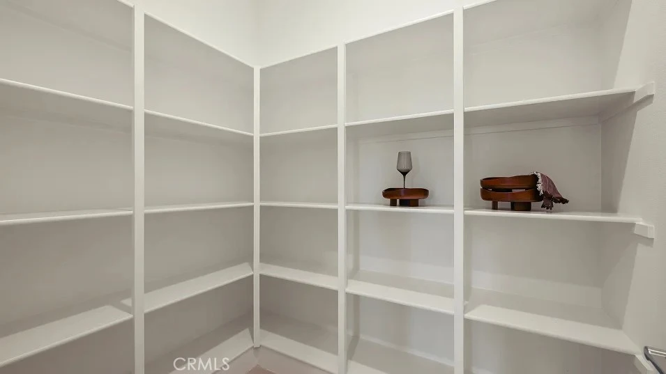 Interior 3