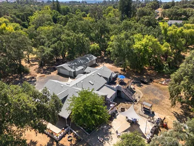 4688 Foothill Blvd photo 2