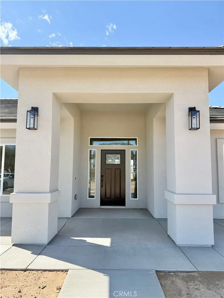 Photo 2 of 10583 Valencia Street