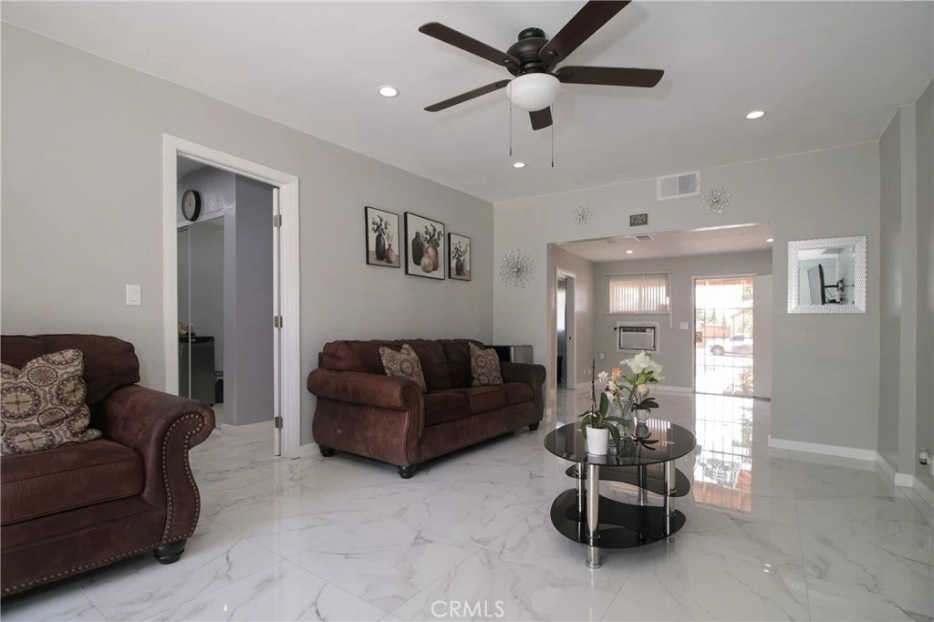 Interior 3