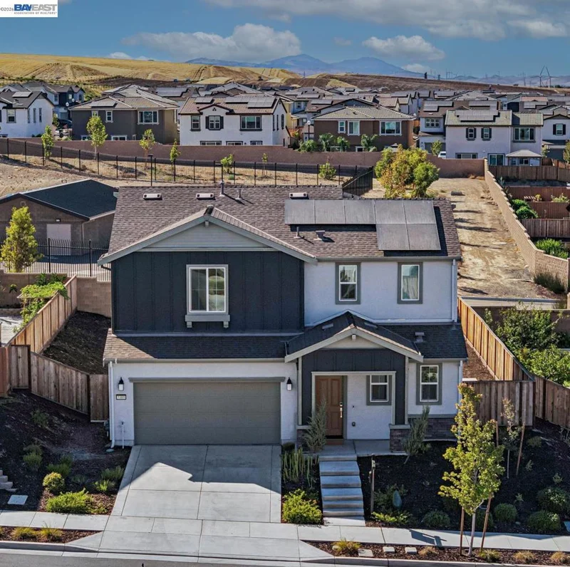 5389 Santini Ln
