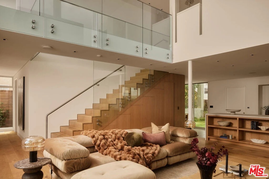 Interior 2