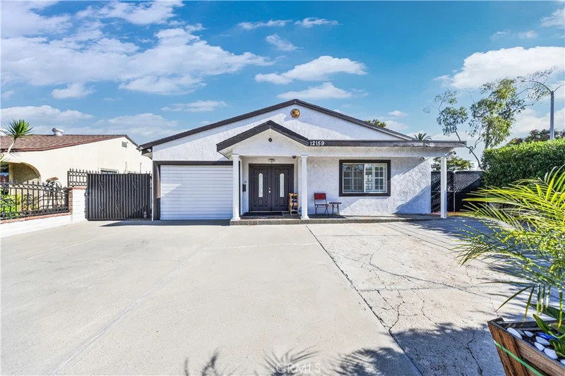 12159 Pantheon, Norwalk, CA 90650