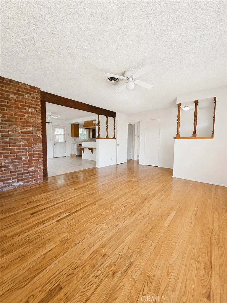 Interior 3