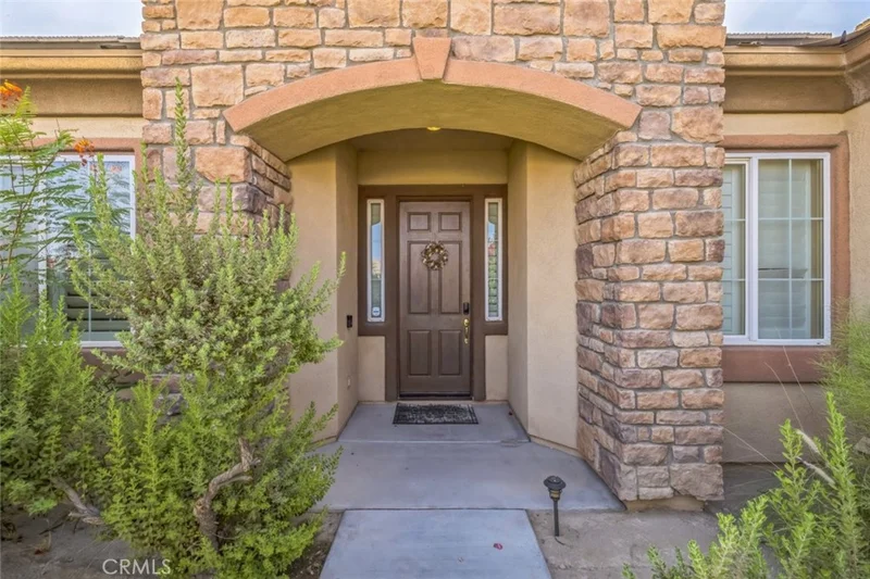 43277 Sentiero Drive photo 2