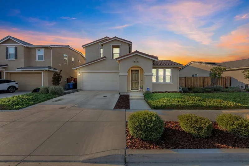 2540 Ryan Drive photo 2