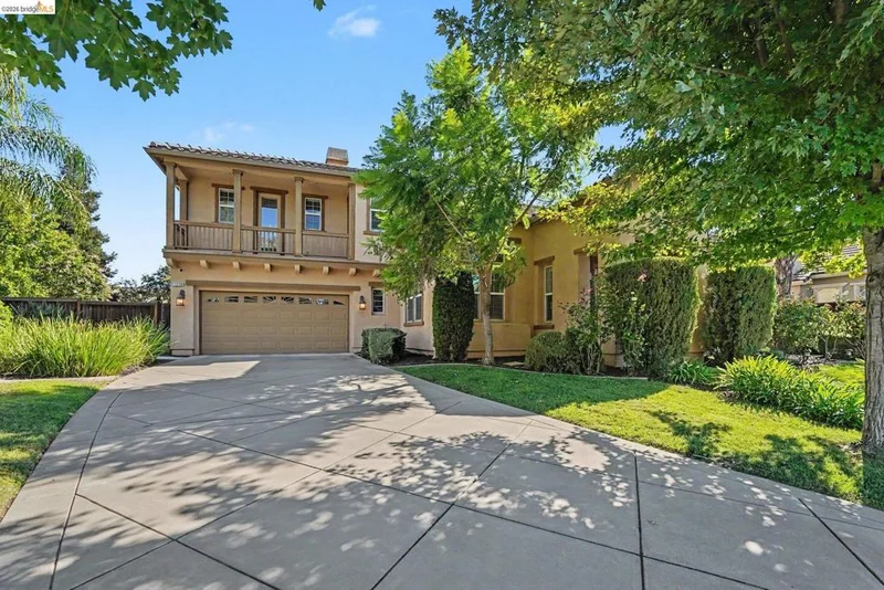 1276 Prominent Drive photo 2