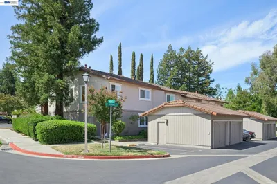 728 Saint Michael Cir, Pleasanton, CA 94566