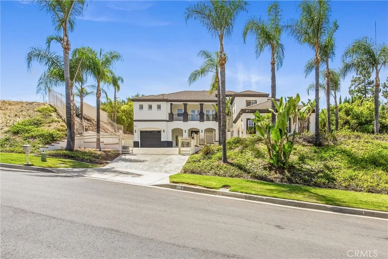 652 Fairway Drive photo 2
