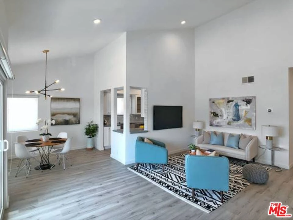 Interior 2