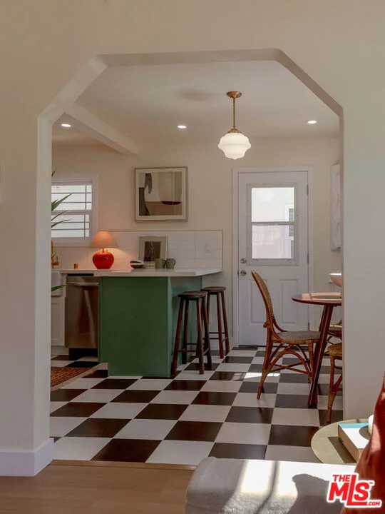 5317 Saturn Street photo 2