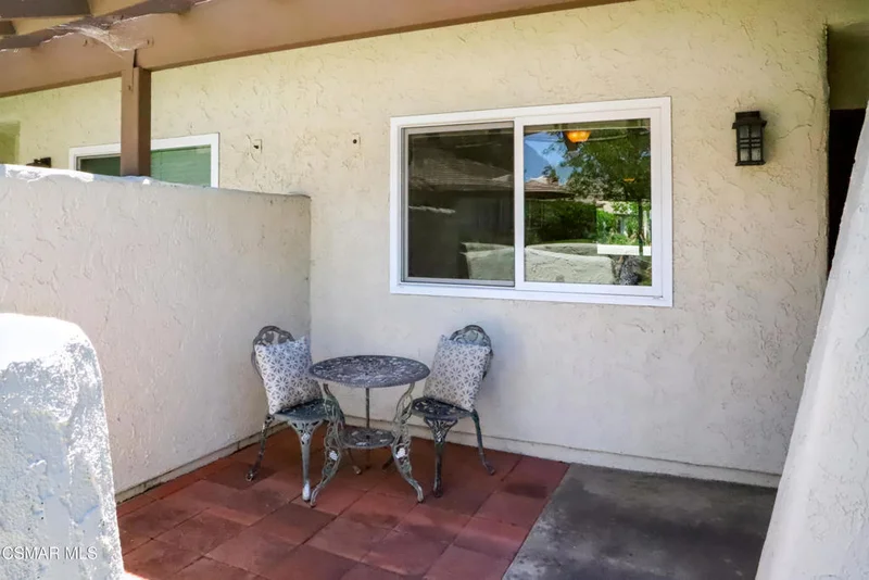 Photo 2 of 1100 Glenbridge Circle