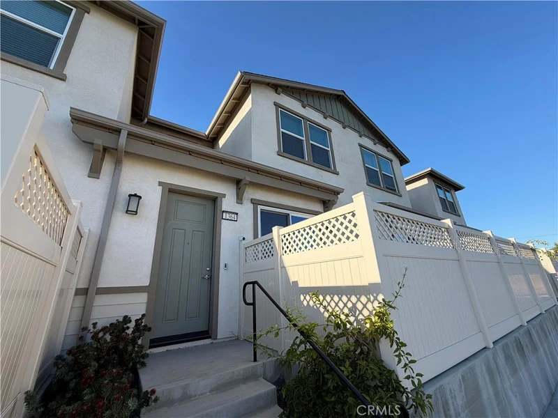 1364 Anise Way photo 2