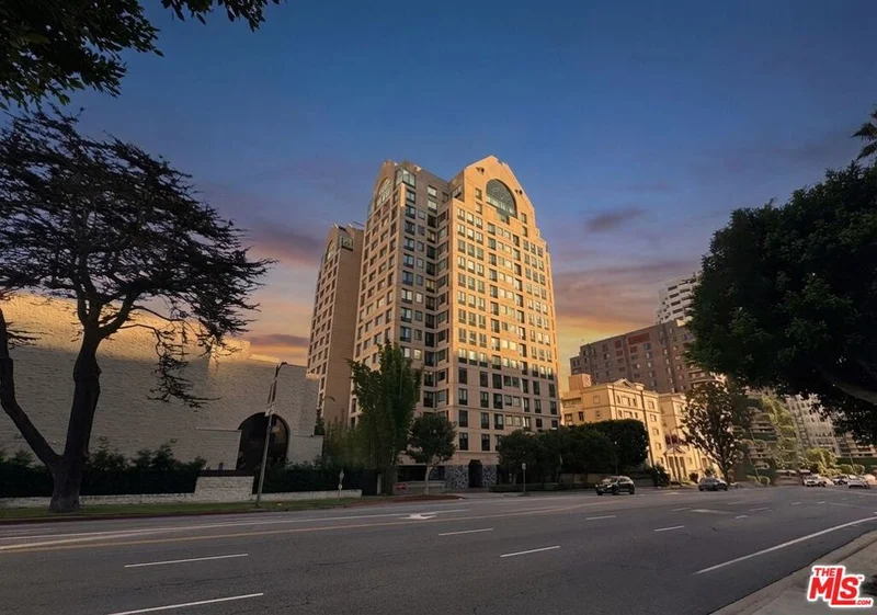 Photo 2 of 10520 Wilshire Boulevard 701