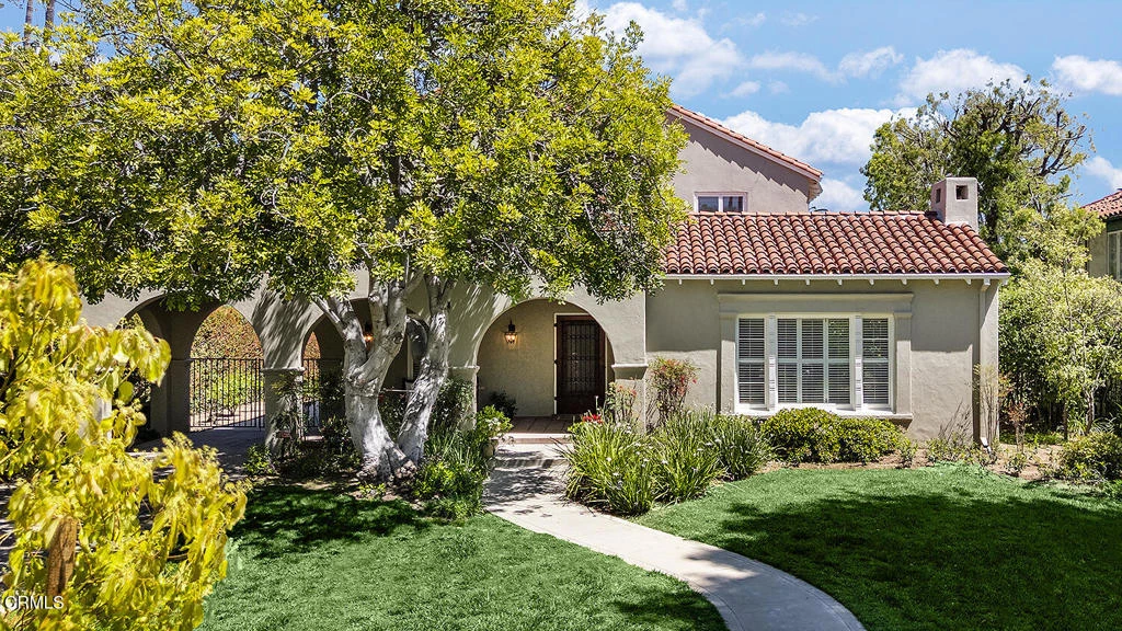 Interior 3