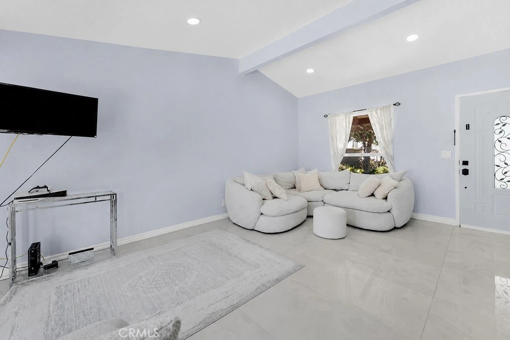 Interior 3